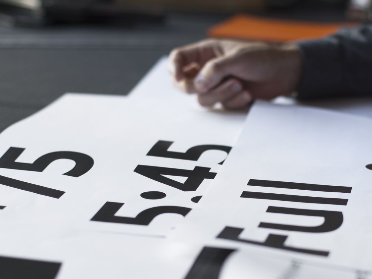 폰트 수정 — 브랜드 정렬을 위한 서체 발전